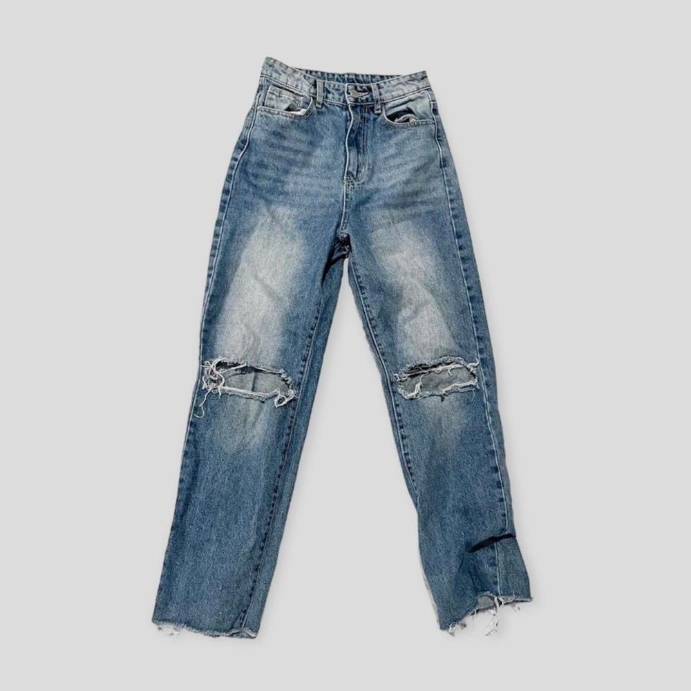 SHEIN MEDIUM WASH RIPPED MOM JEANS XS